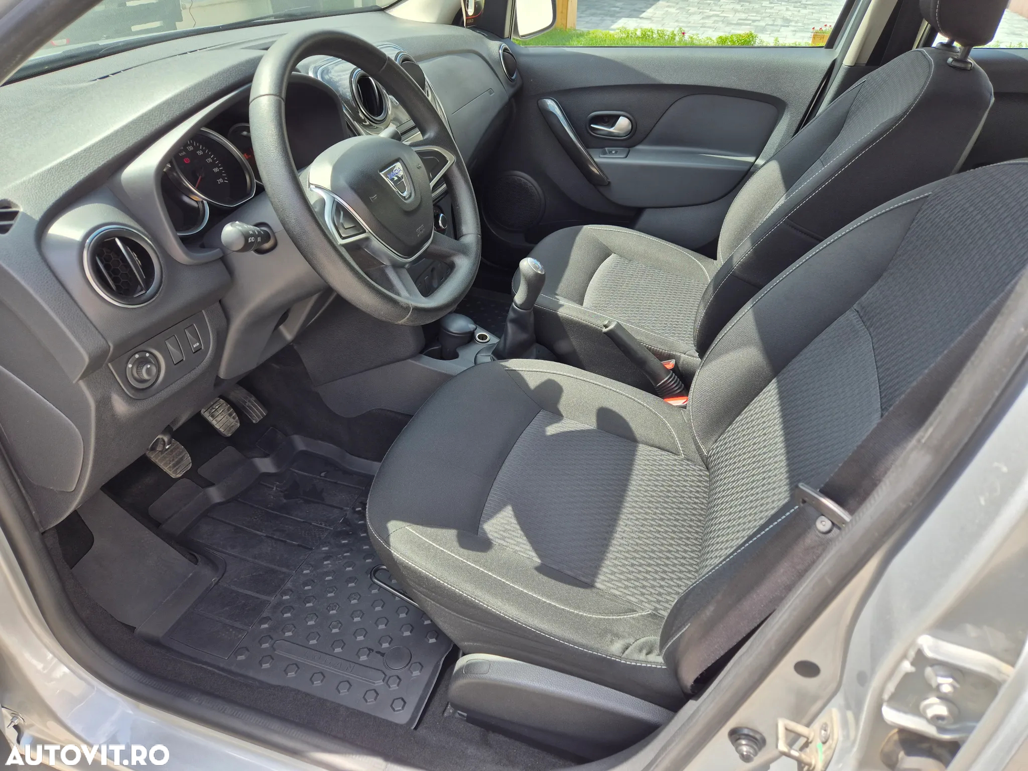 Dacia Logan 1.5 75CP Laureate - 8