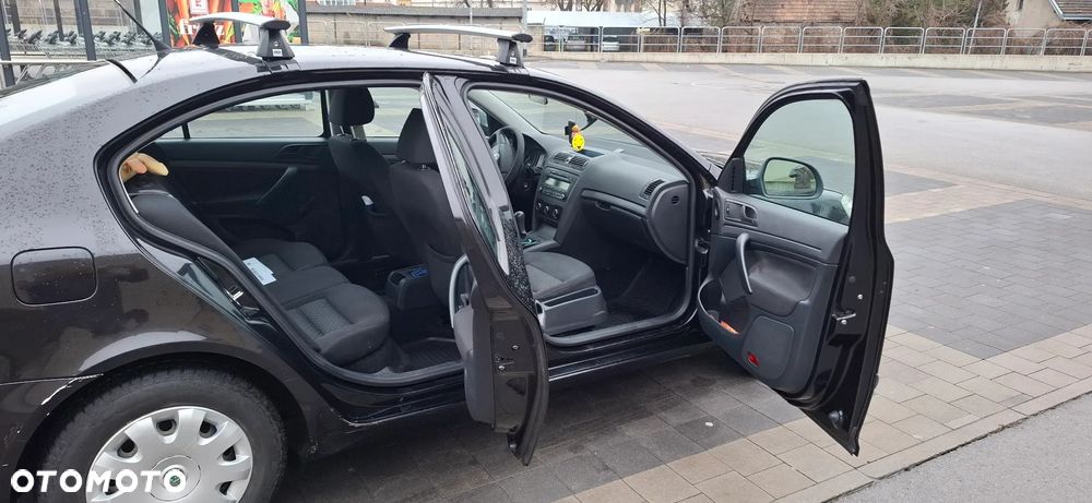 Skoda Octavia 1.4 TSI Ambiente - 6