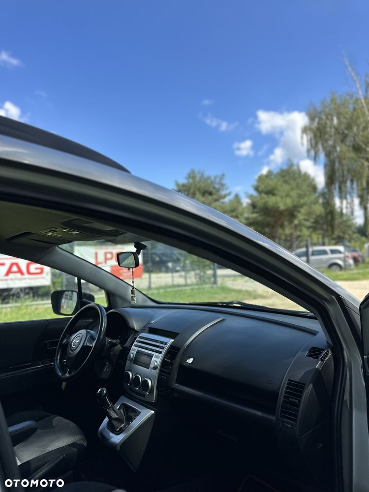 Mazda 5 - 6