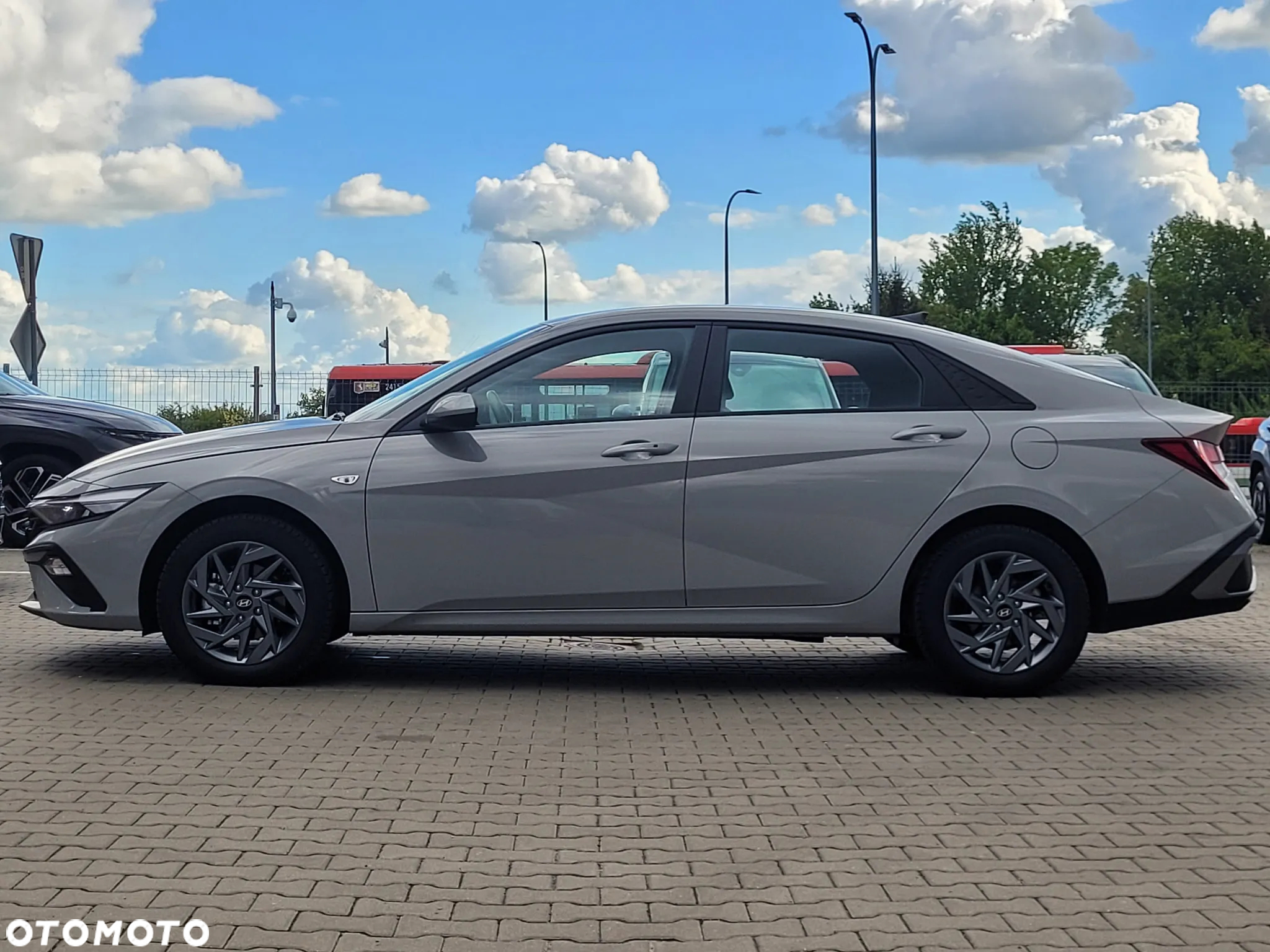 Hyundai Elantra 1.6 Modern - 7