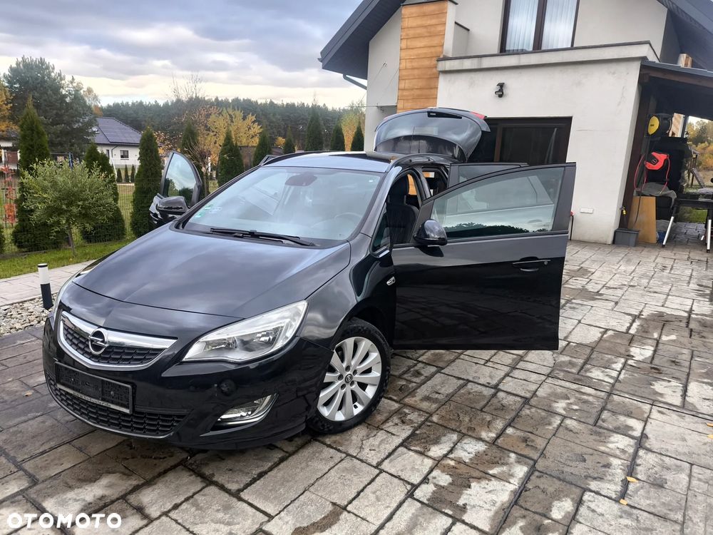 Opel Astra 1.4 Turbo 150 Jahre - 1