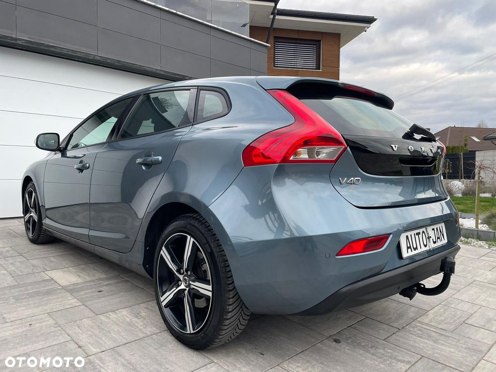 Volvo V40 D2 Summum - 33