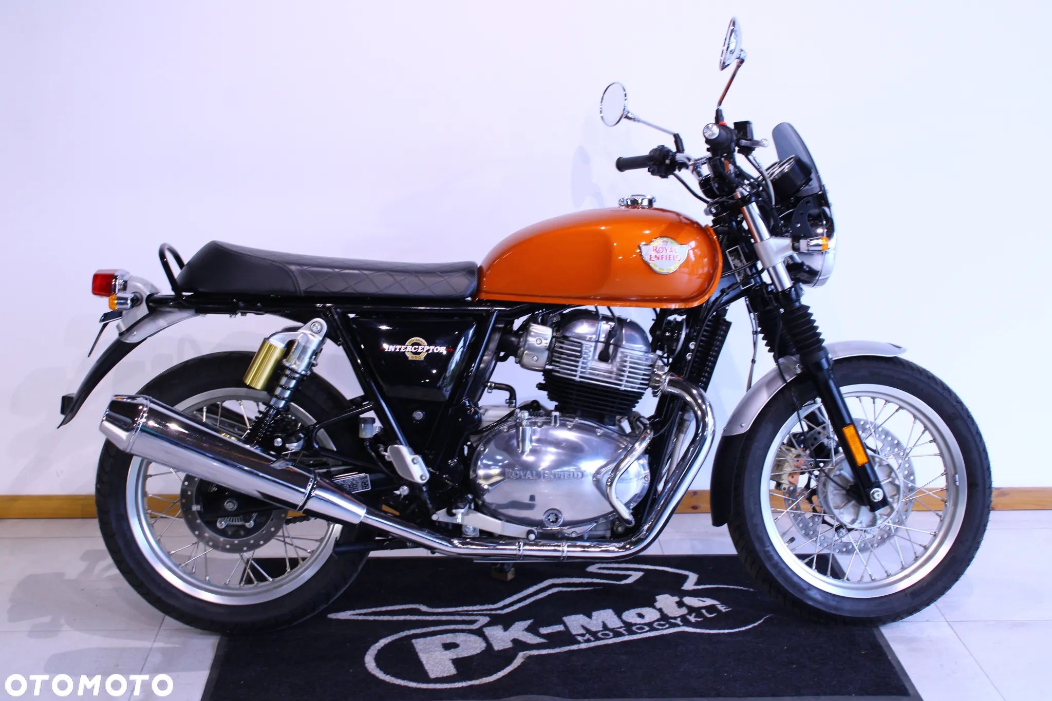 Royal Enfield Interceptor - 1