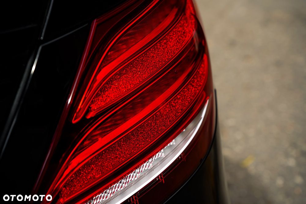 Mercedes-Benz Klasa E 220 d 9G-TRONIC - 13