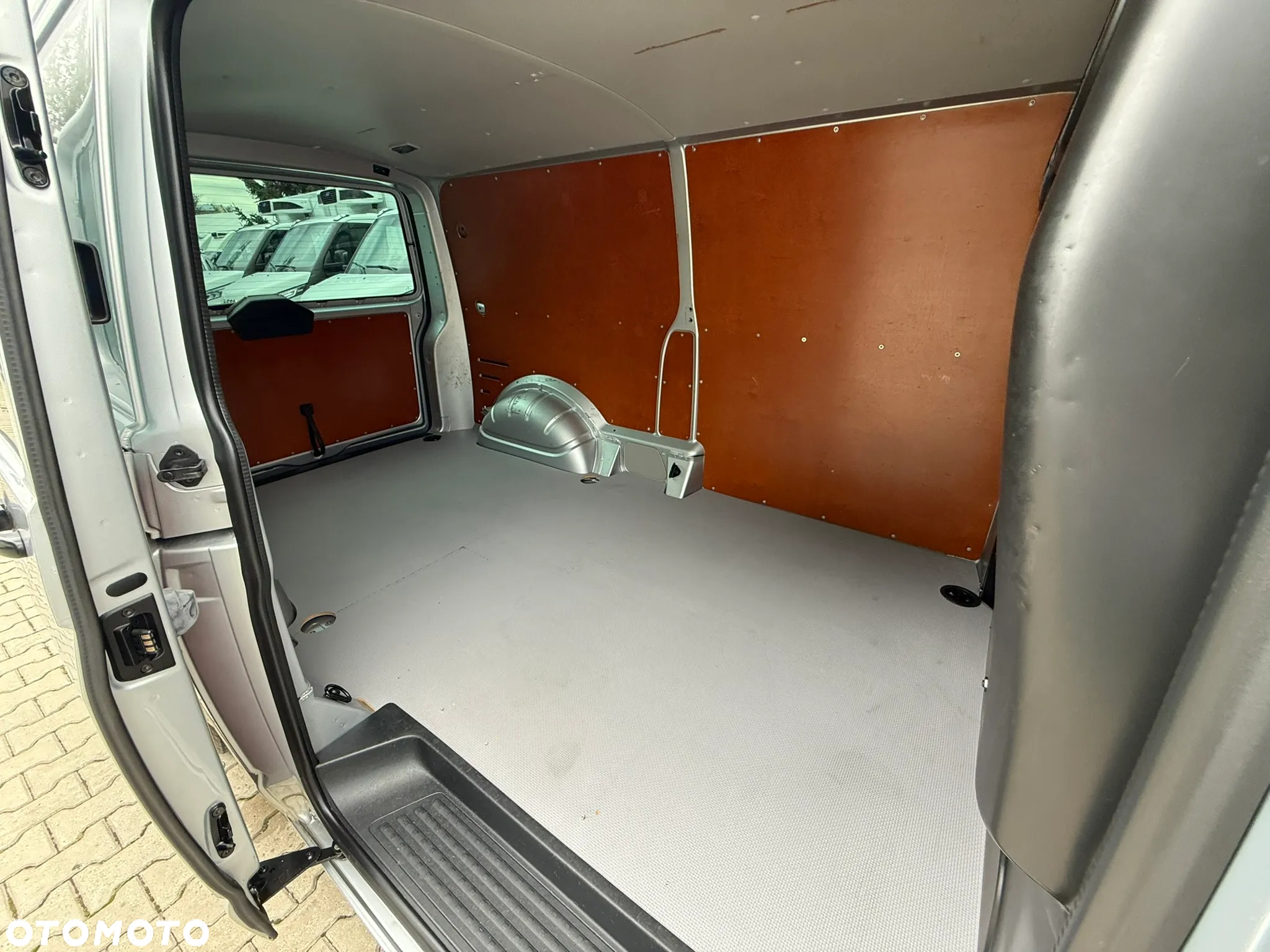 Volkswagen TRANSPORTER 2,0 TDI 102KM L2 DŁUGI NAWIGACJA / KLIMATYZACJA - 38
