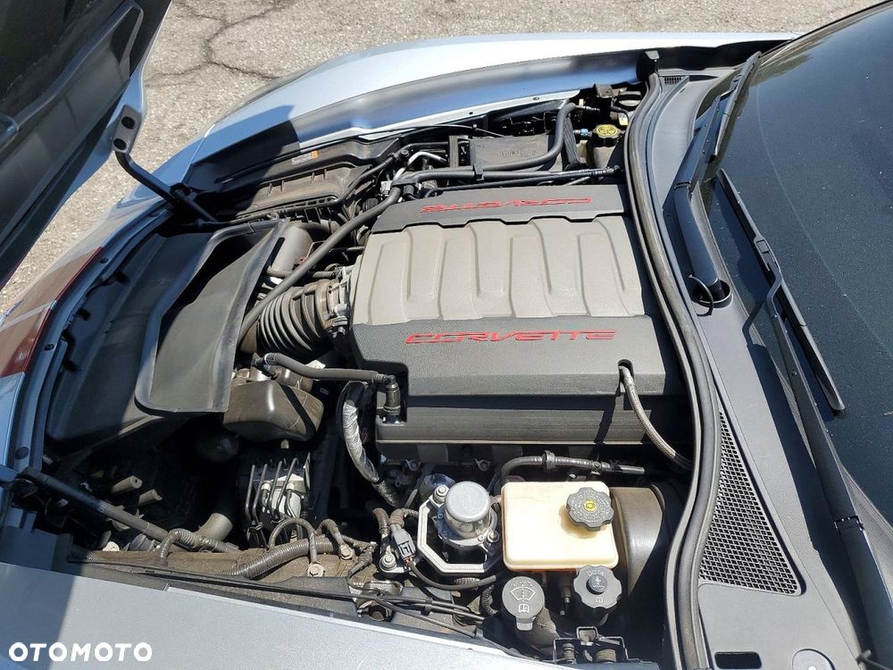 Chevrolet Corvette - 12