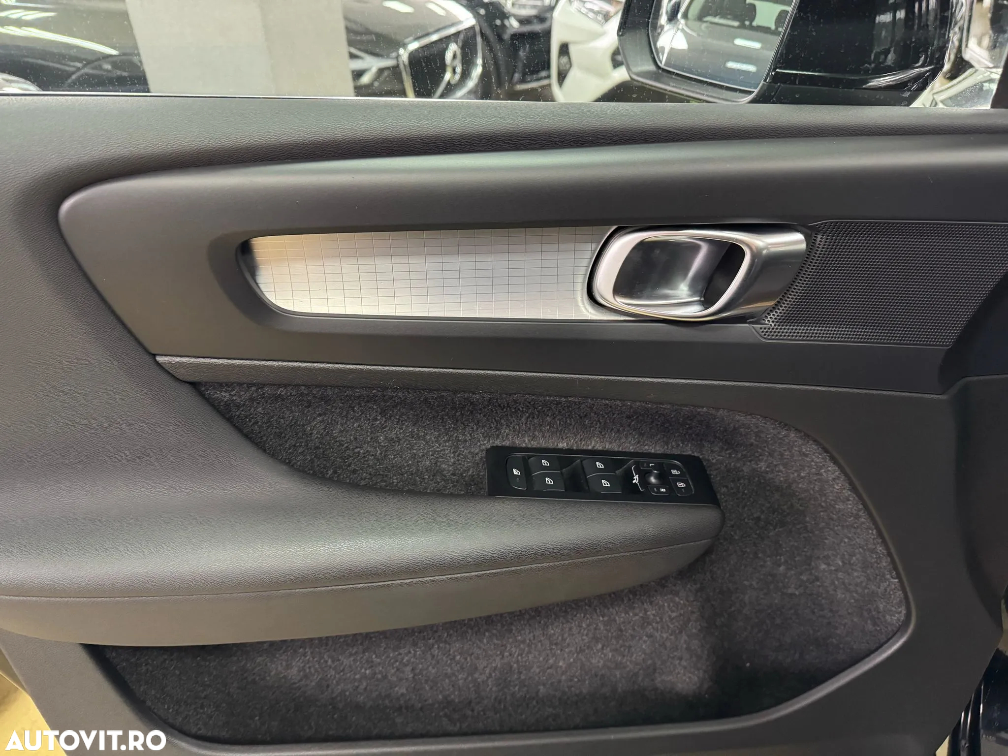 Volvo XC 40 T4 Recharge DKG Ultimate Dark - 14
