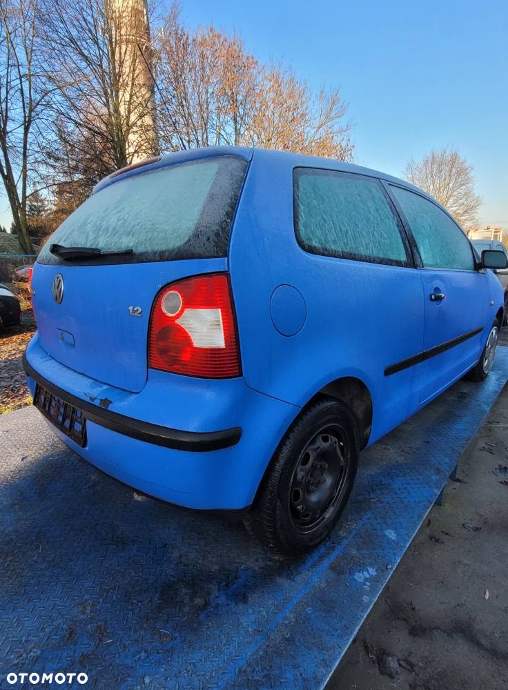 Części- Volkswagen polo  Pojemność: 1198  Moc: 47kW  Rok: 2003  Benzyna - 3