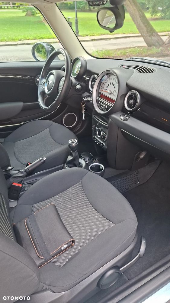 MINI Cooper Standard - 11