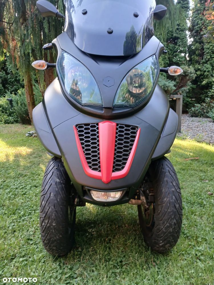 Piaggio MP-3 - 12