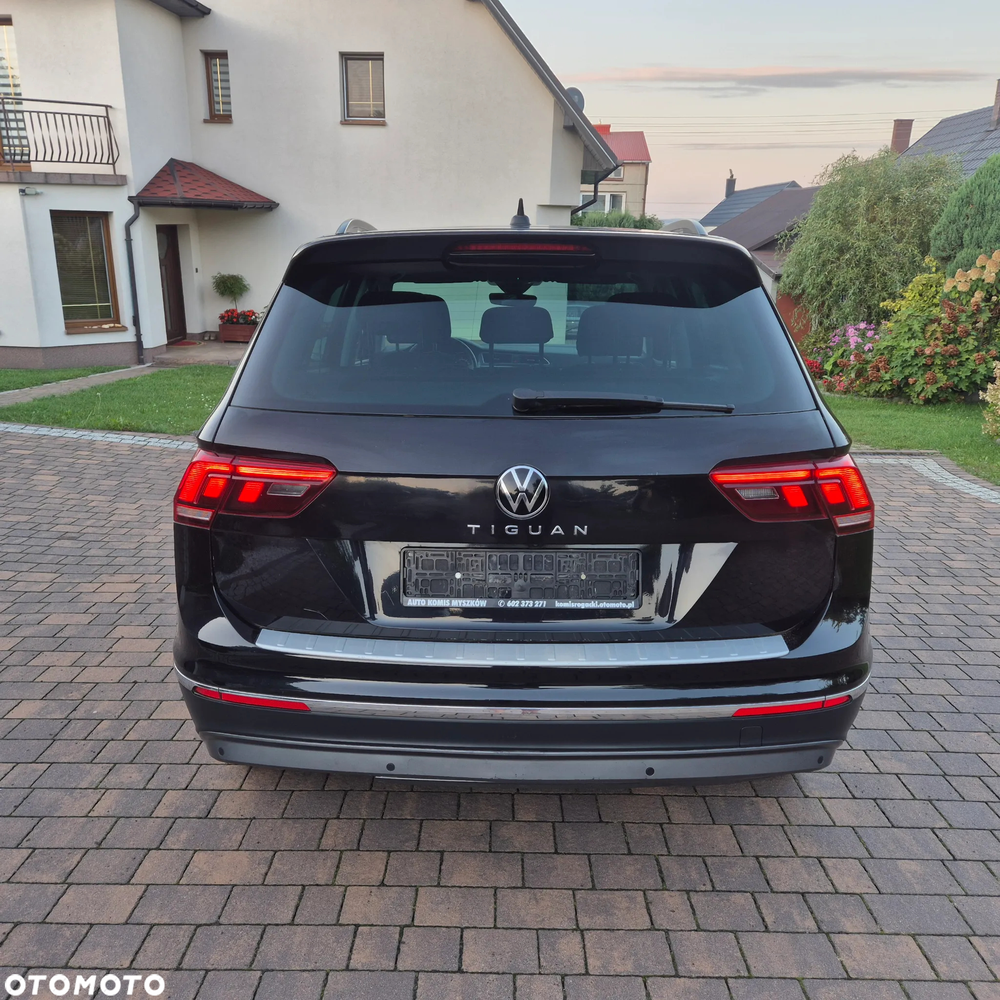 Volkswagen Tiguan - 11
