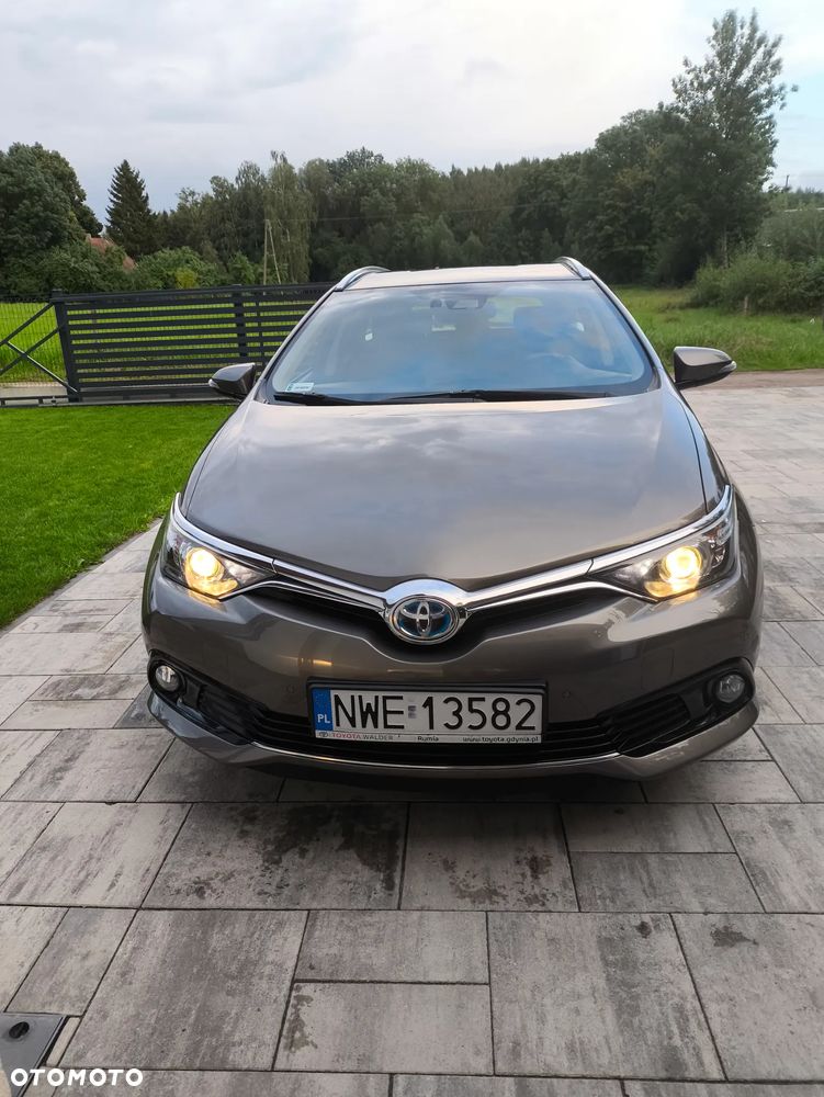 Toyota Auris Hybrid 135 Prestige - 1