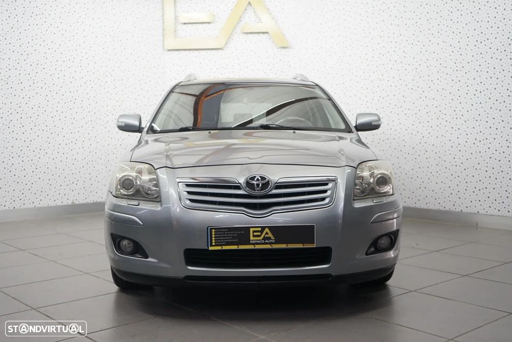 Toyota Avensis SW 2.0 D-4D Exclusive - 2