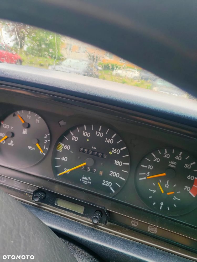Mercedes-Benz W201 (190) - 16
