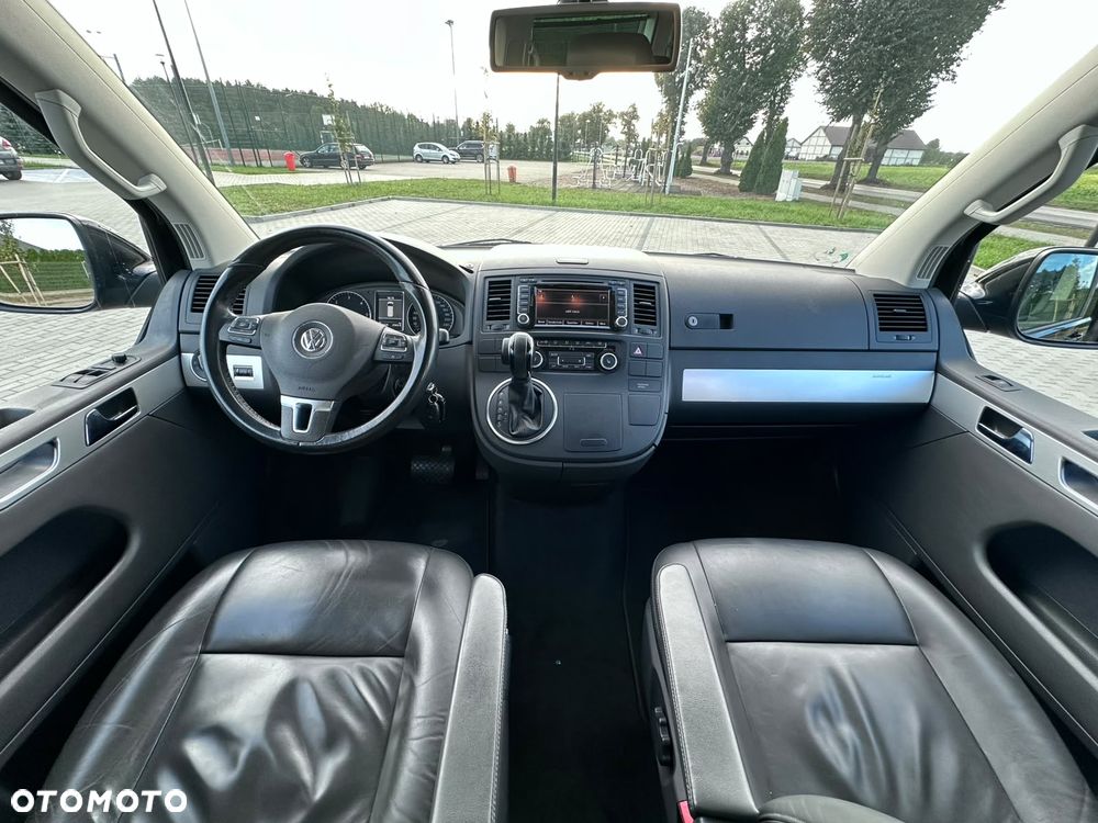 Volkswagen Multivan - 16