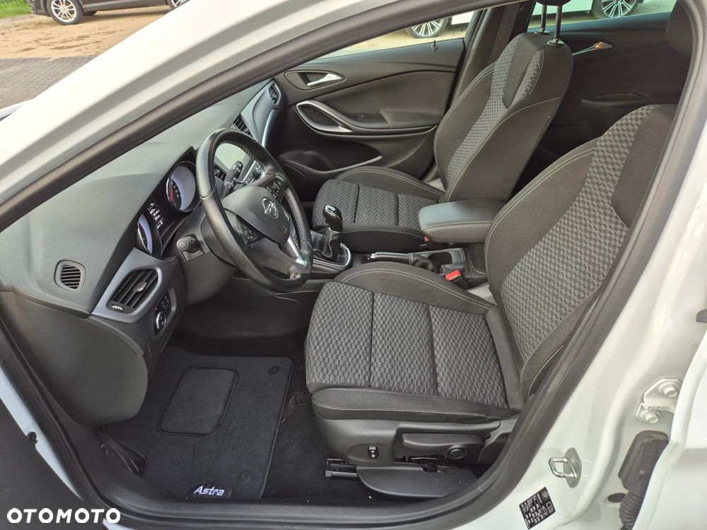 Opel Astra 1.6 D (CDTI) Dynamic - 6