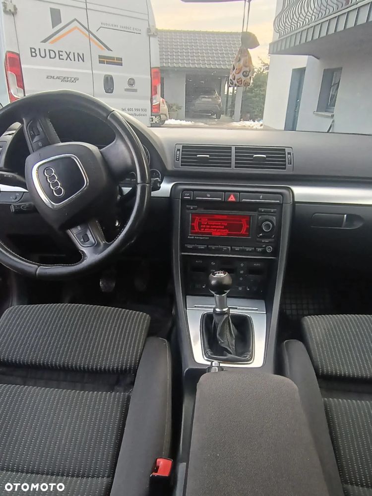 Audi A4 ver-avant-2-0-tdi-dpf - 5