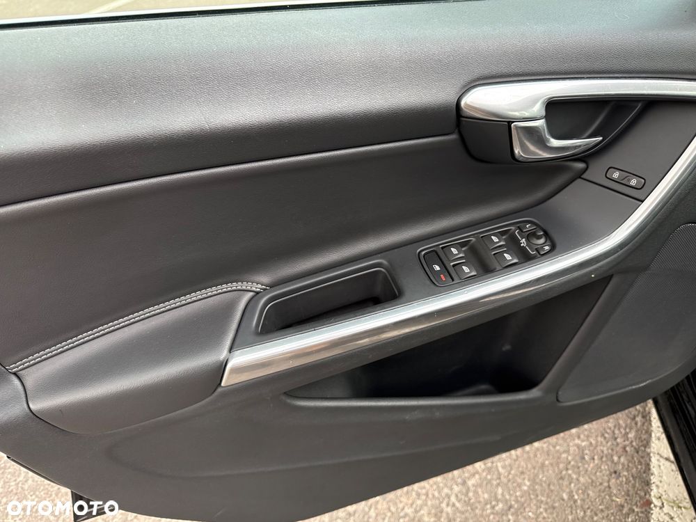 Volvo V60 D4 Geartronic RDesign - 20
