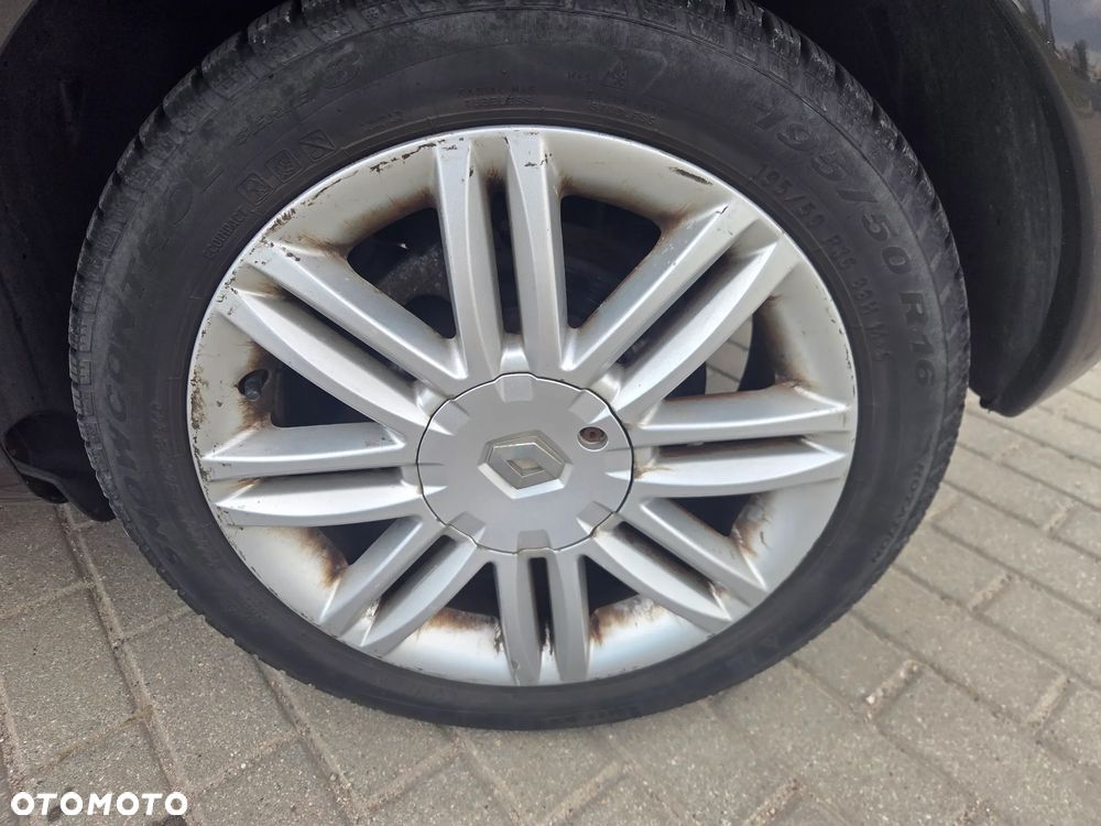 Renault Clio - 8