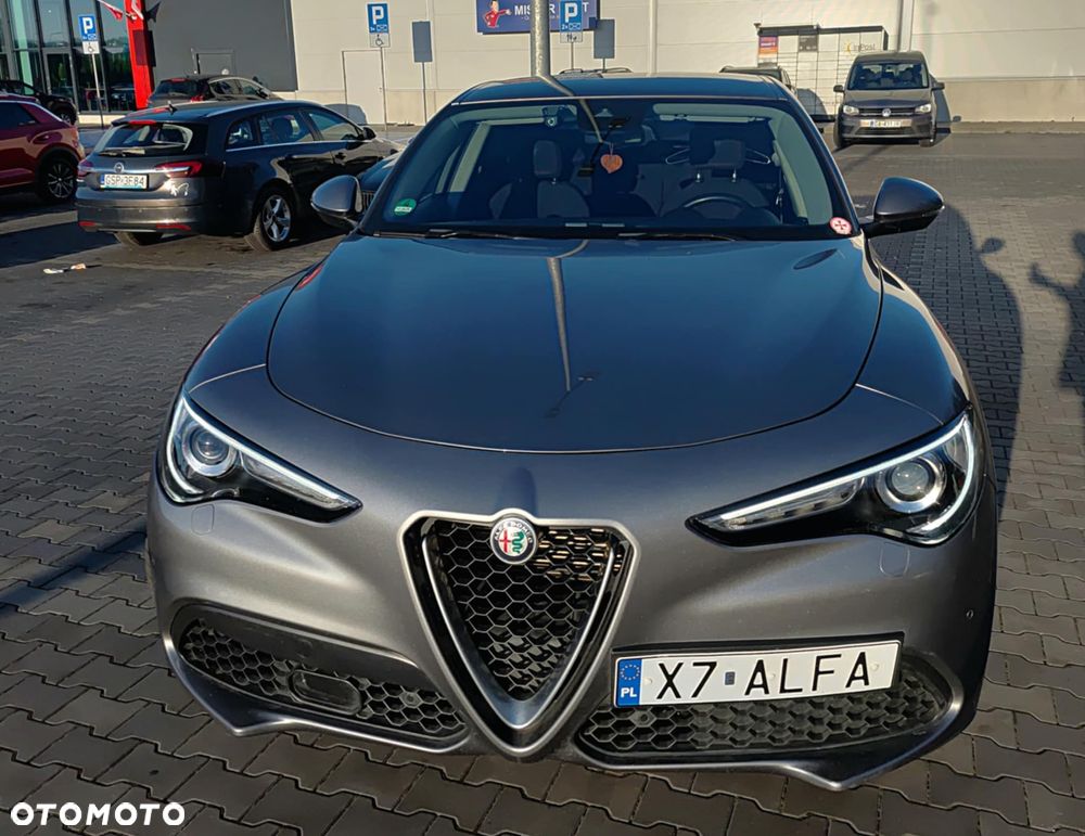 Alfa Romeo Stelvio - 8