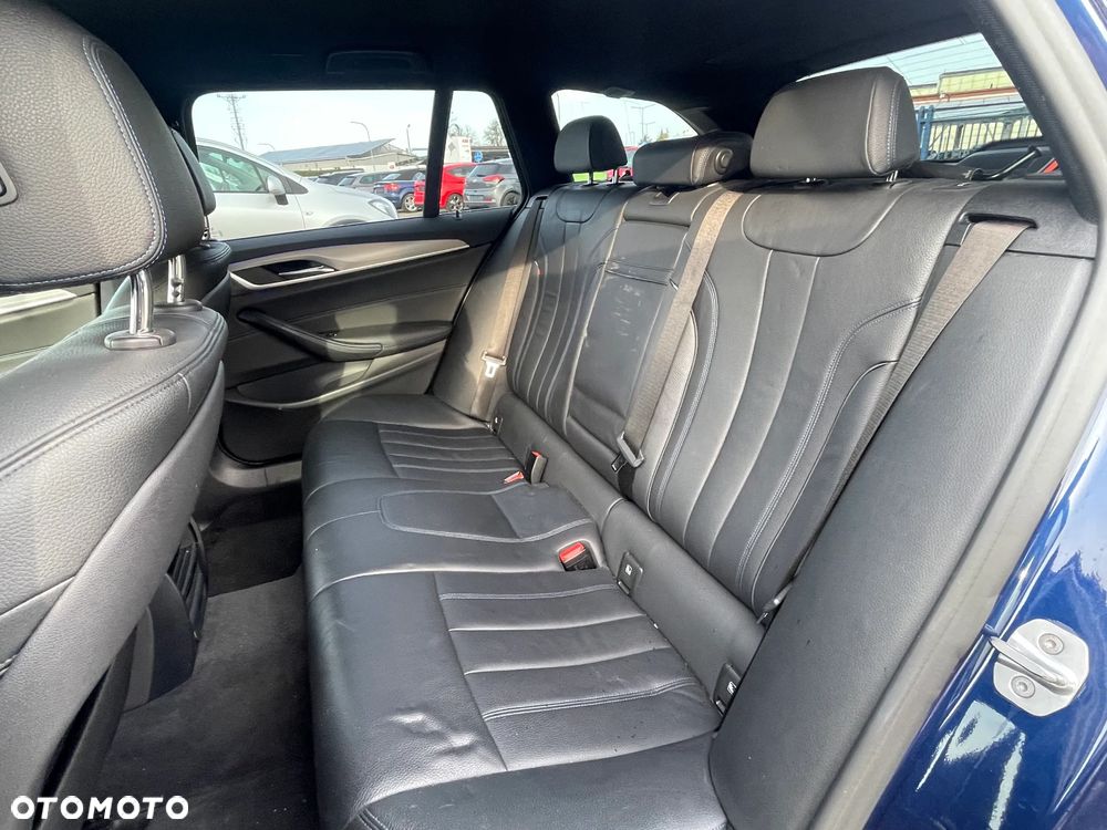 BMW Seria 5 530d xDrive M Sport sport - 32