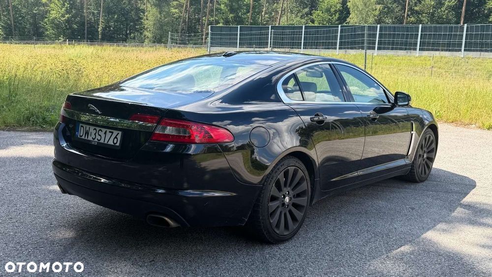 Jaguar XF 5.0 V8 Premium Luxury - 11