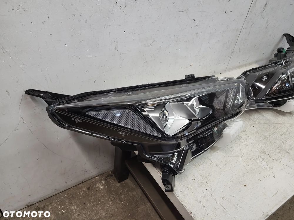 Nissan Leaf II lampy przednie przód Full Led NOWE - 5