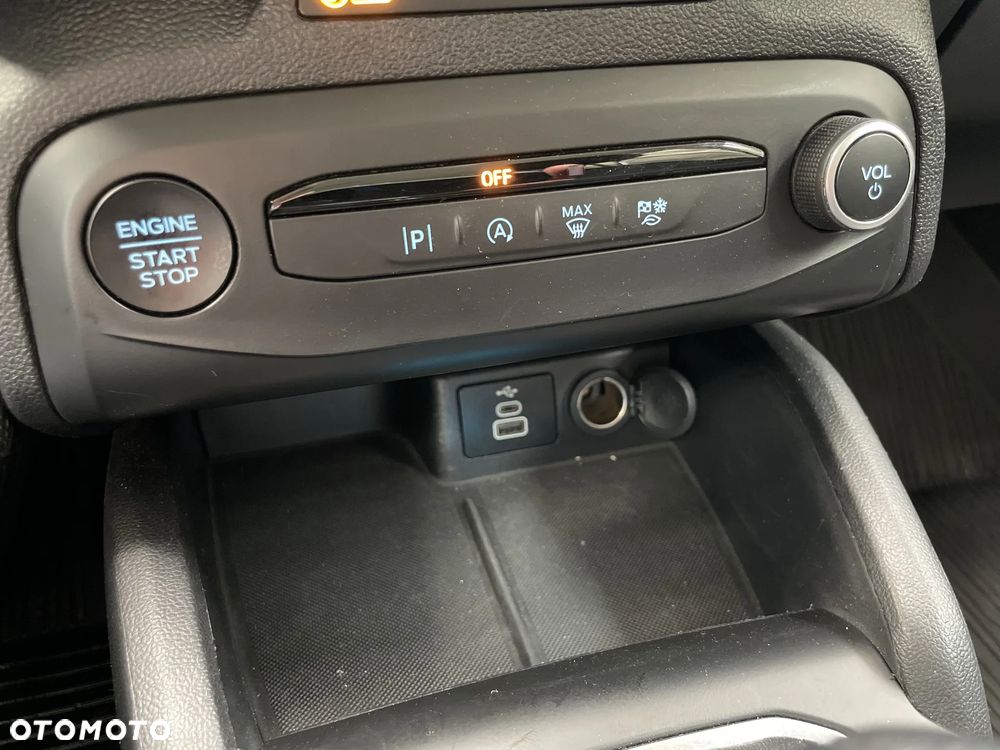 Ford Focus 1.0 EcoBoost Titanium - 25