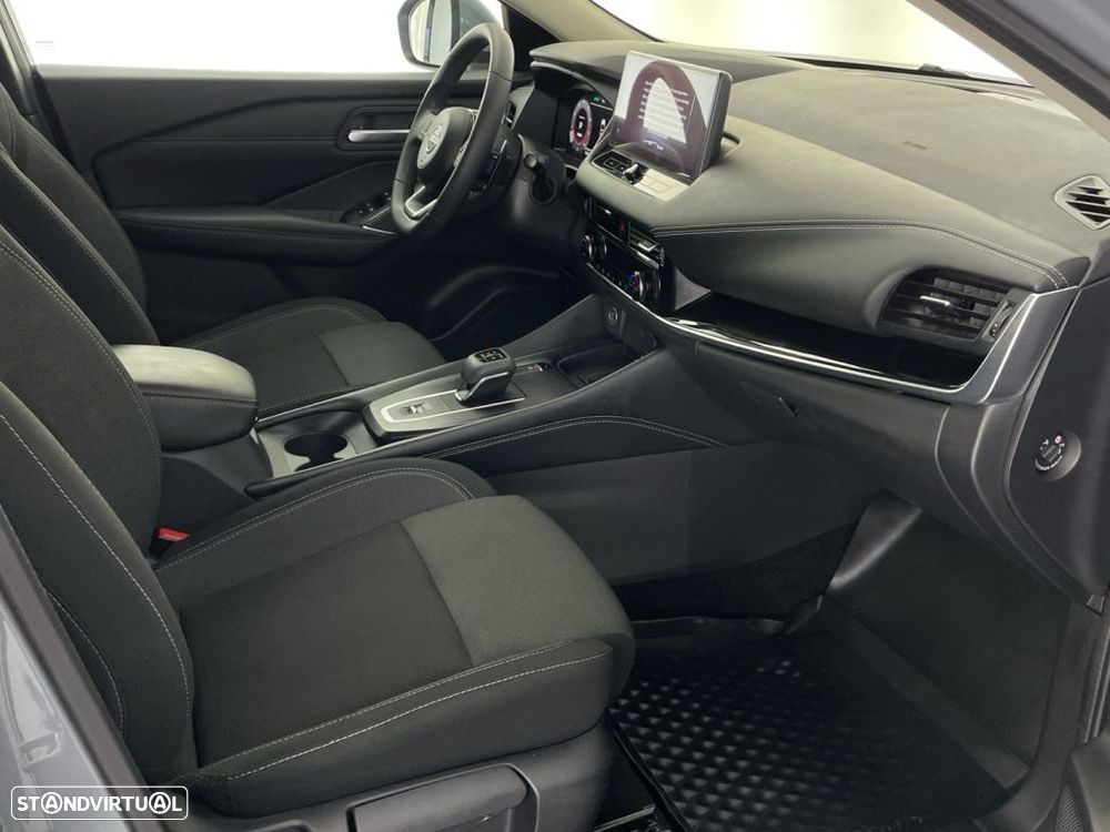 Nissan Qashqai 1.3 DIG-T N-Connecta Xtronic - 22