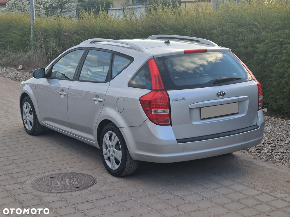 Kia Ceed - 3