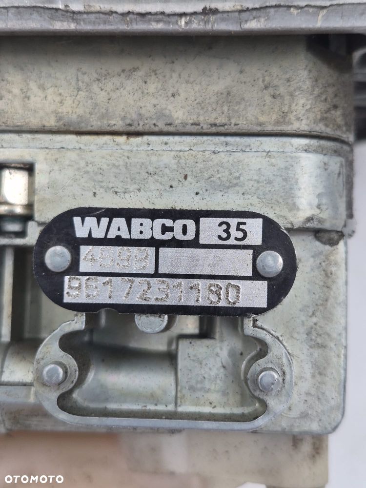 ZAWÓR HAMULCA RĘCZNEGO MAN TGX - 3