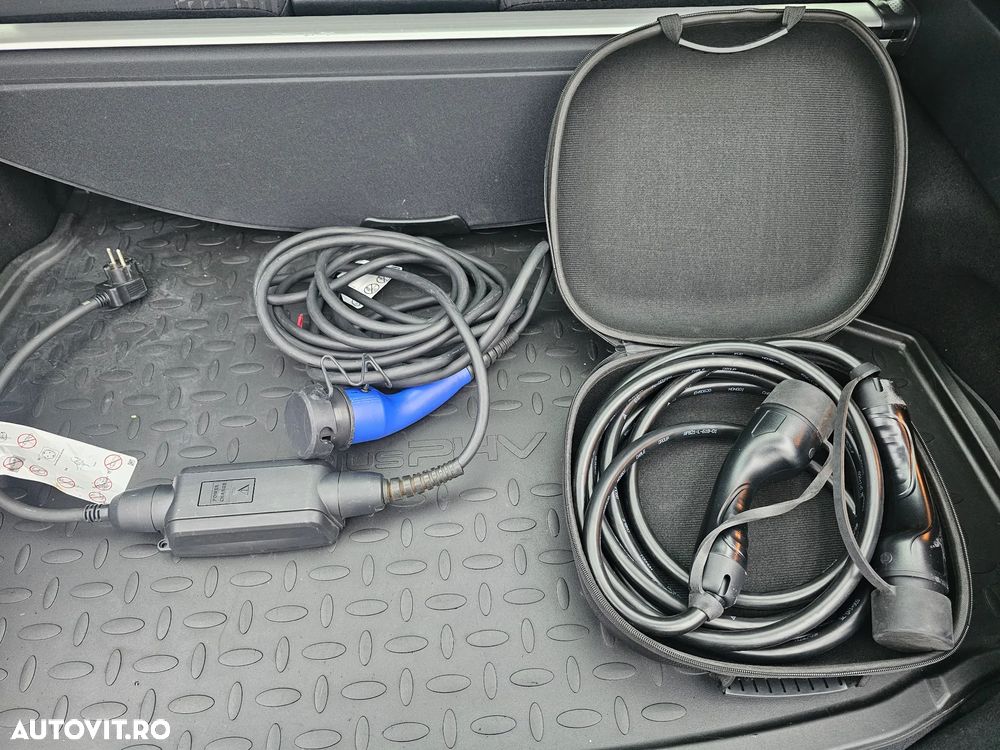 Toyota Prius Plug-in Hybrid Executive - 20