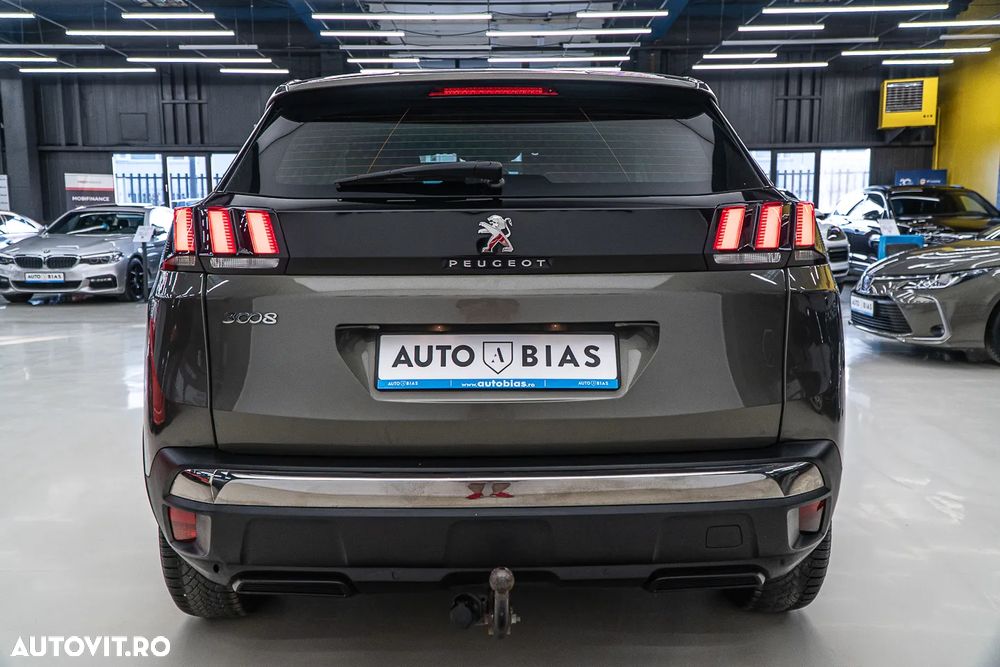 Peugeot 3008 1.2 PureTech Turbo S&S Allure - 26