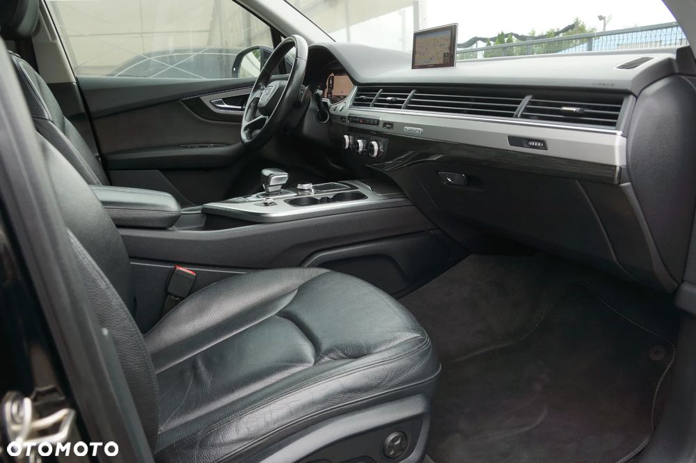 Audi Q7 - 30