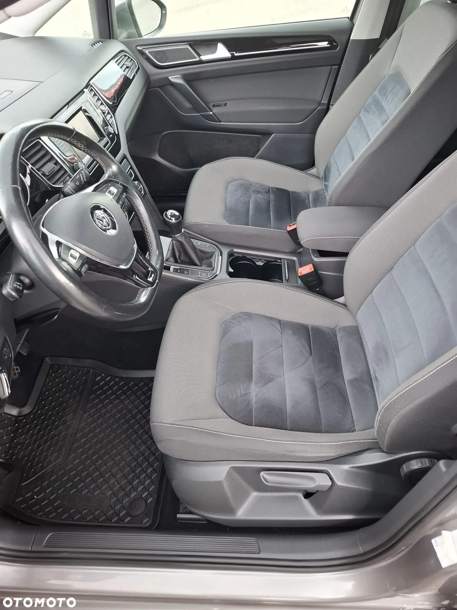 Volkswagen Golf Sportsvan - 15