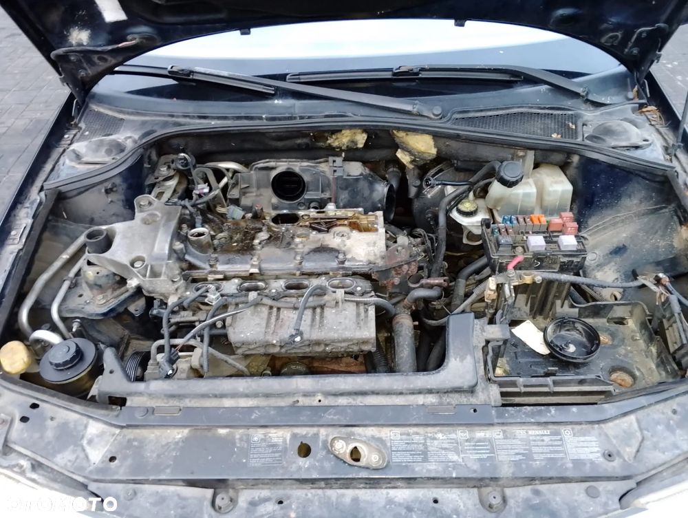 Renault Laguna II (01-05r.) 2.0 B 134KM. Silnik F4R712 Skrzynia JR5014 lakier NV903. Cały na części. GWARANCJA !!!  Przód Tył Zestaw Komplet Drzwi Klapa Zderzak Błotnik Maska Grill Atrapa Szyba Pas Lampa Lusterko Boczki Fotel Kanapa Kokpit Deska Rozdzielcza Przełącznik Włącznik Sterownik Przewody Wiązka Instalacja Moduł Komputer Czujnik Listwa Pompa Alternator Wtryski Głowica Rozrusznik Kompresor Sprzęgło Dwumas Silnik Skrzynia ABS Klimatyzacji Paliwa Wspomagania Kolektor Turbina Przepustnica Zawór Chłodnica Koło Hak Belka Sanki Zawieszenie Mcpherson Półoś Amortyzator Wydech Tłumik Zacisk Most - 10