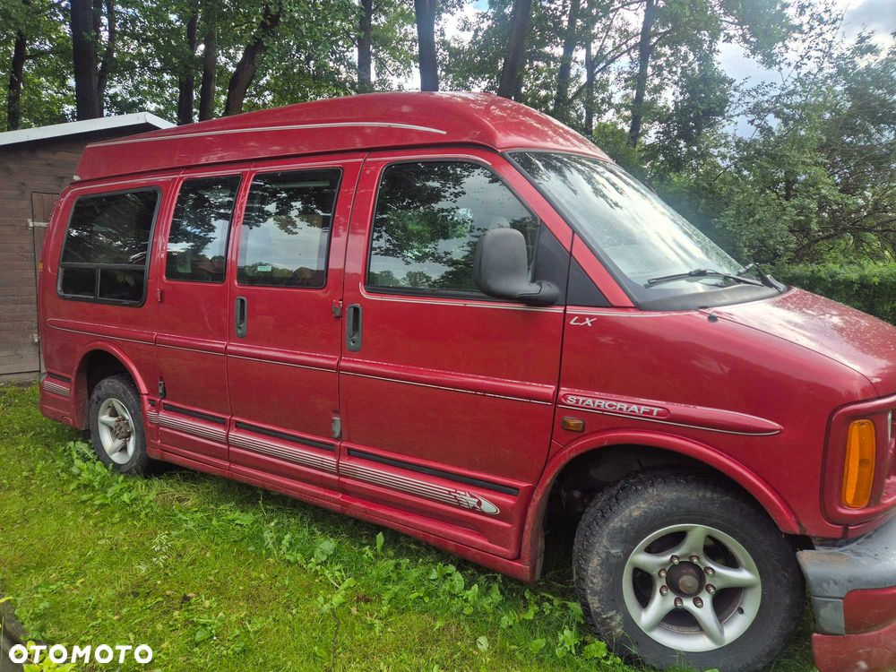 Chevrolet Chevy Van - 2