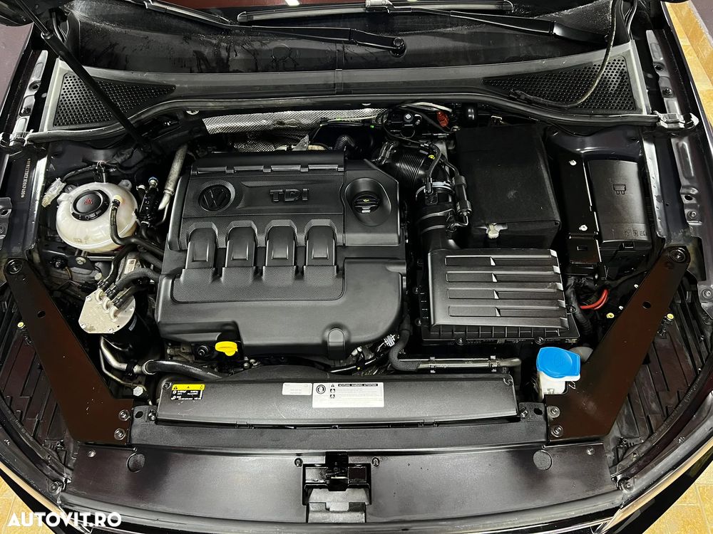 Volkswagen Passat 2.0 TDI Comfortline - 10