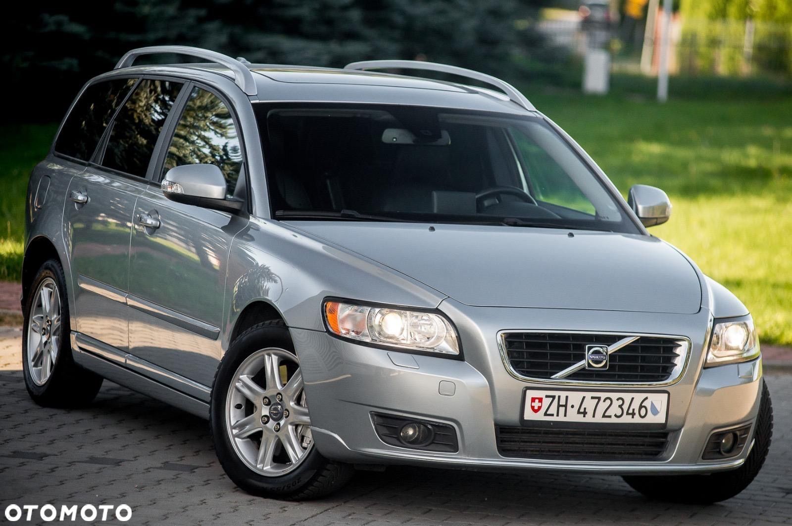 Volvo V50 2.0D DPF Powershift Kinetic - 1