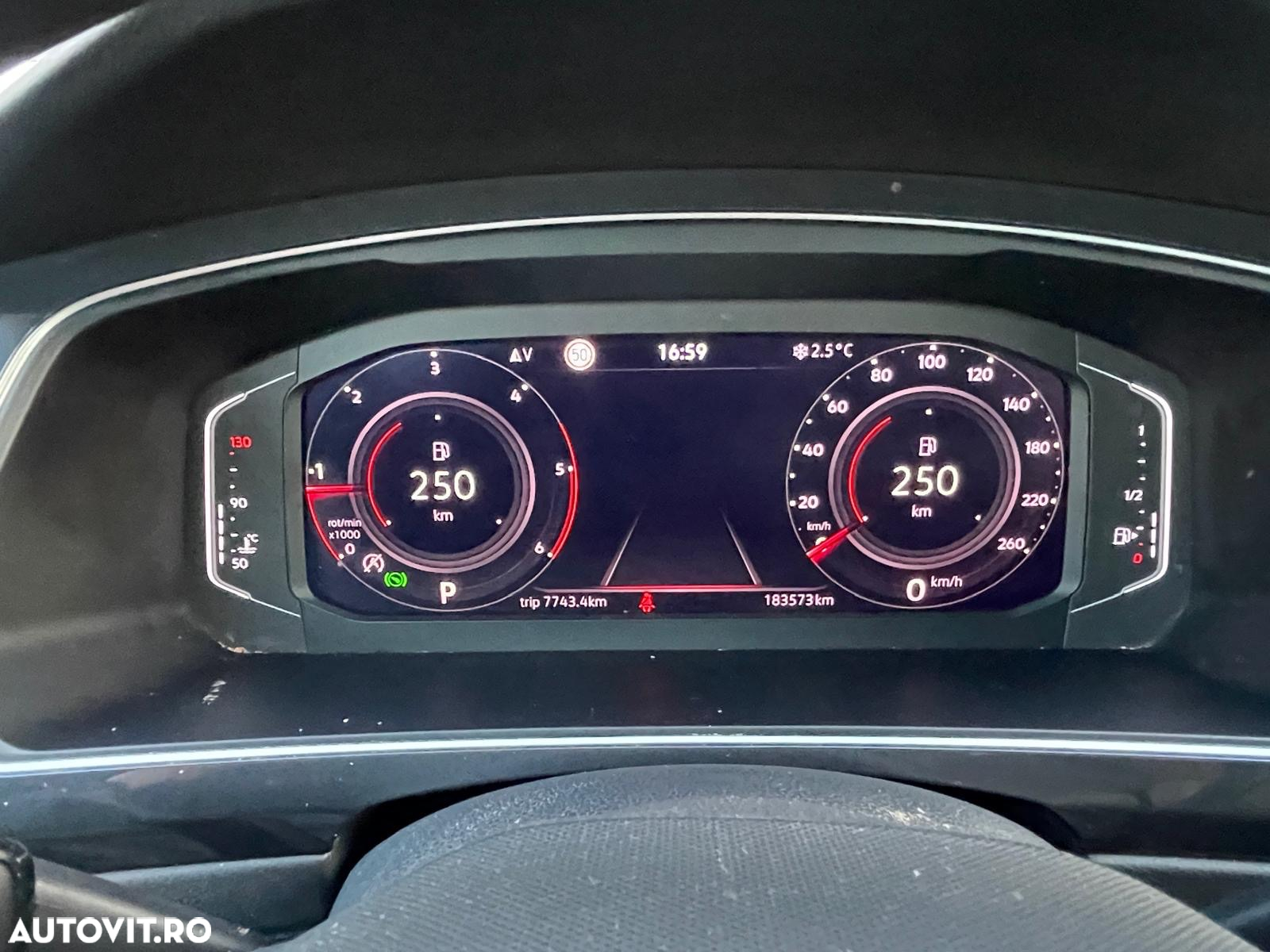 Volkswagen Tiguan 2.0 TDI DSG Elegance - 16