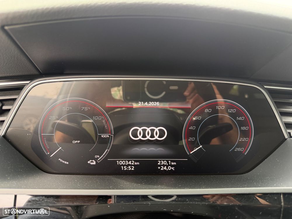 Audi e-tron 55 quattro S line - 12