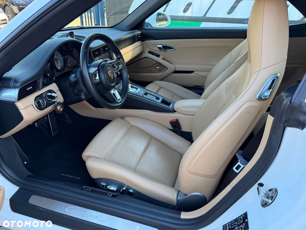 Porsche 911 Carrera S PDK - 22