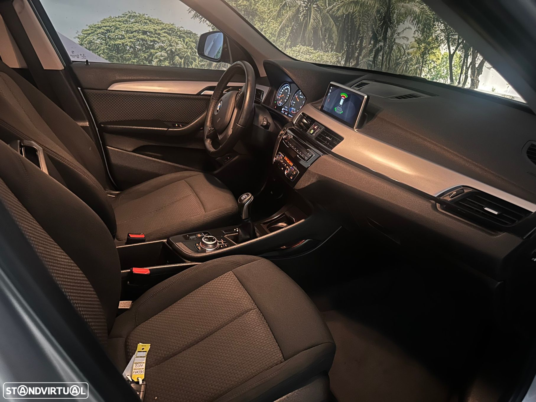 BMW X1 16 d sDrive Advantage - 33