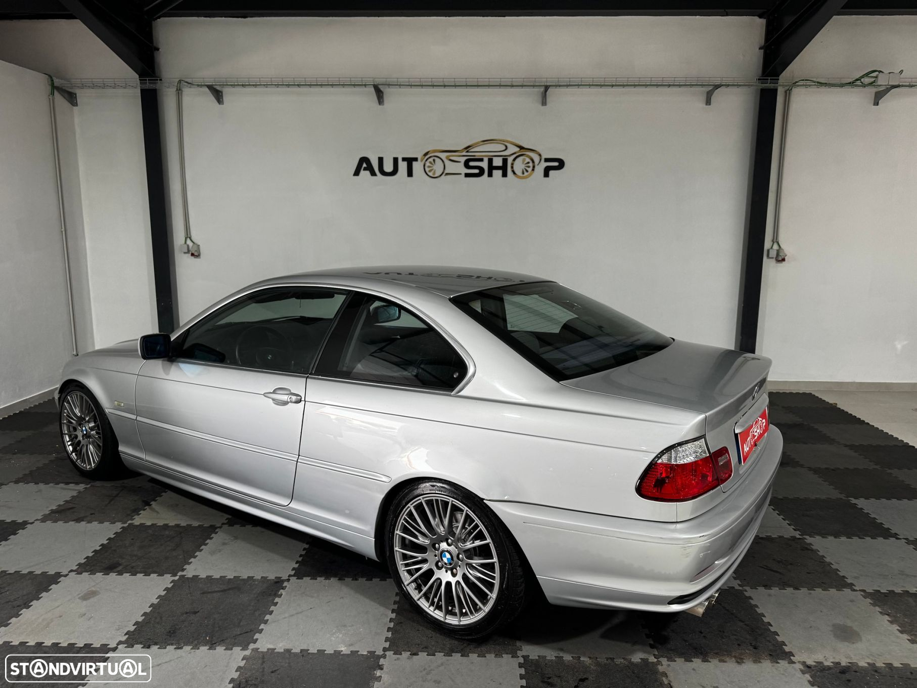 BMW 320 Ci - 24