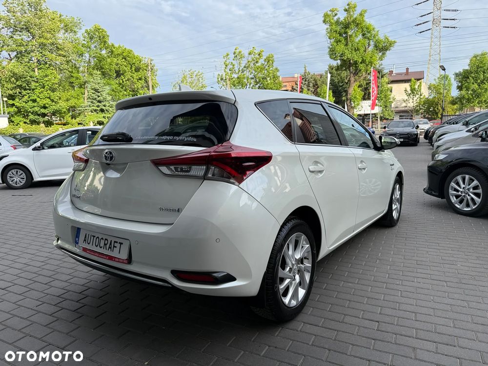 Toyota Auris Hybrid 135 Prestige - 39