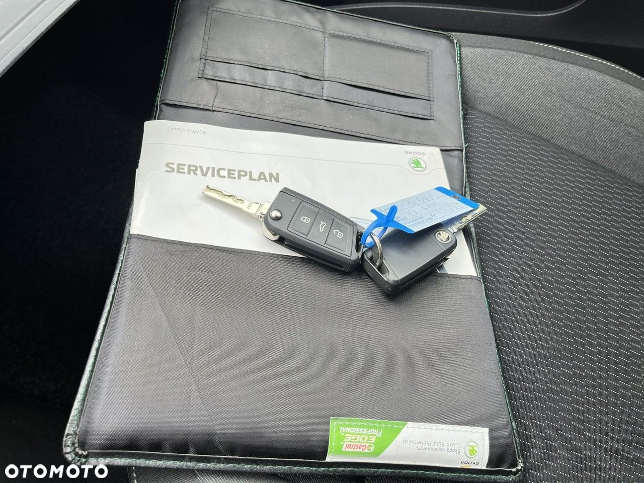 Skoda RAPID - 32
