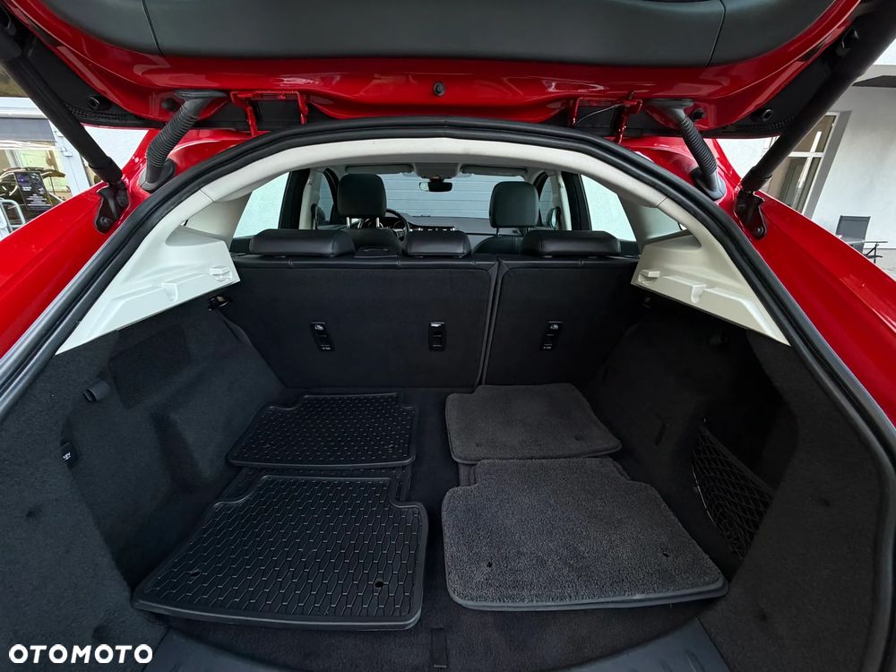Jaguar E-Pace - 16