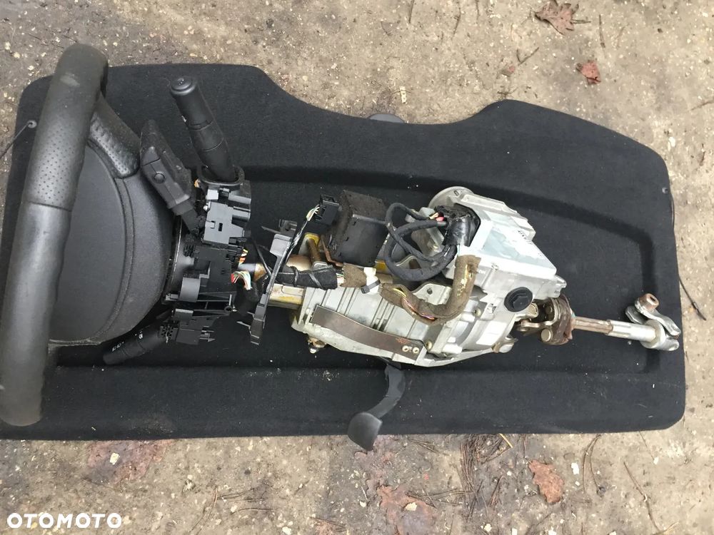 KOLUMNA KIEROWNICZA - Renault Megane II - 8200 246 631B - 3