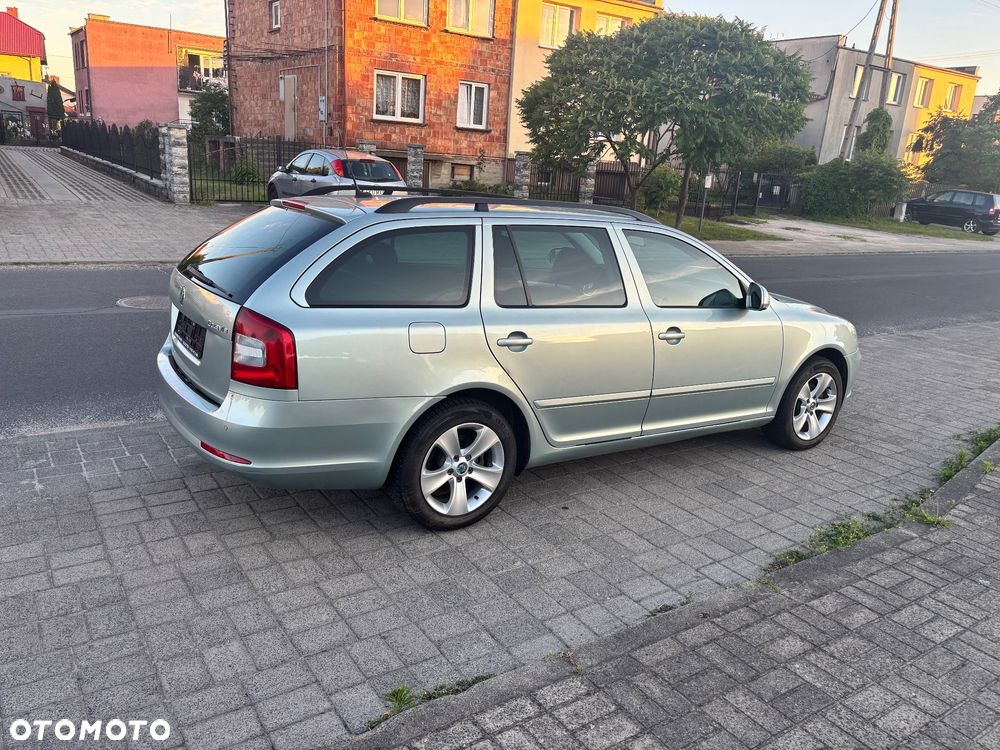Skoda Octavia 2.0 TDI DPF DSG Ambiente - 14