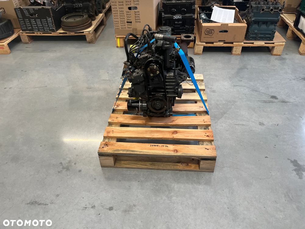SILNIK KUBOTA D722 ET04 TIER 4 13.2 KW  7317 zł netto - 3